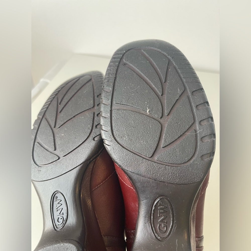 GNW Mary Jane Wedge Heels Burgundy 8M - Picture 9 of 13